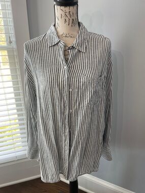 Old Navy Blue & White Striped Button-Down Shirt